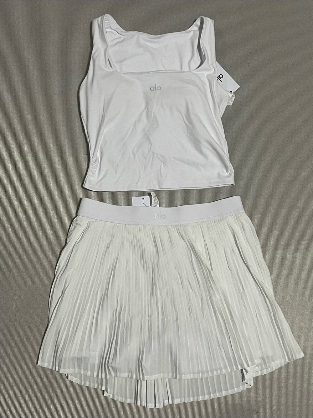 ALO Yoga White Pleated Skater Tennis Skirt